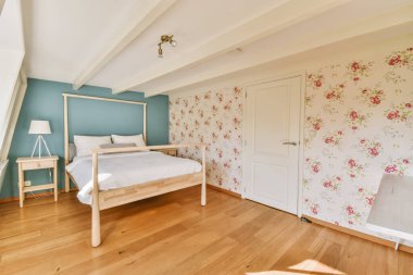 Evin lüks yatak odası.