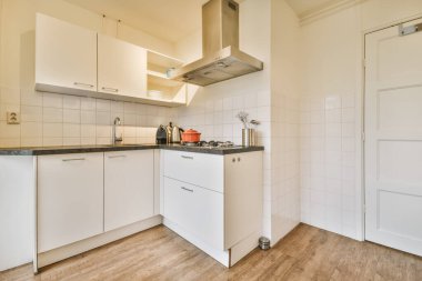 Delightful kitchen with a lovely kitchen set