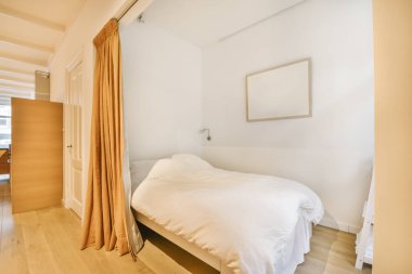 Işık ana yatak odası