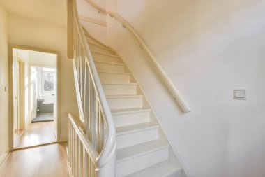 Lüks merdiven salonu.