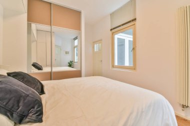 Parlak yatak odası tasarımı