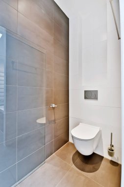 Minimalist bir banyo.