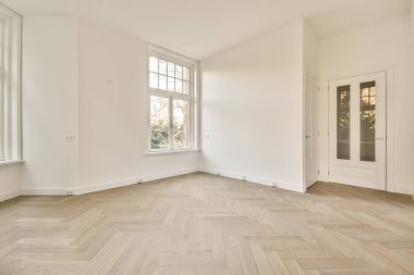 Boş bir odanın içi.