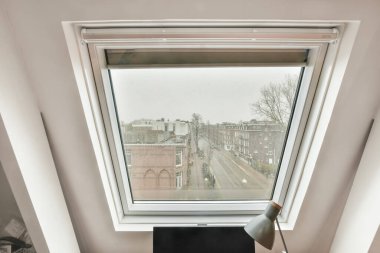 Küçük kare bir pencereden görüntüle