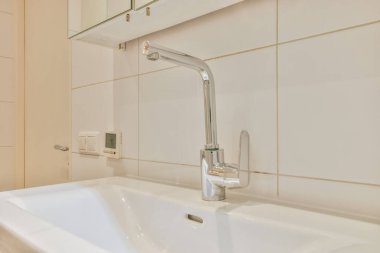 Modern bir banyo tasarımı.