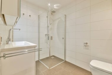 Modern bir banyo tasarımı.