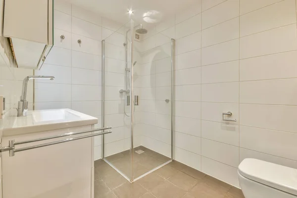 Entwurf eines modernen Badezimmers — Stockfoto