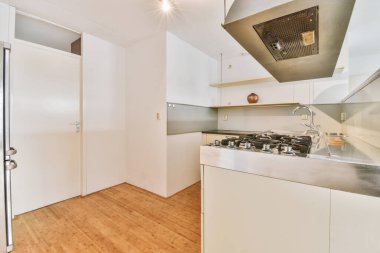 Minimalist mutfak. Beyaz dekorasyonlu.