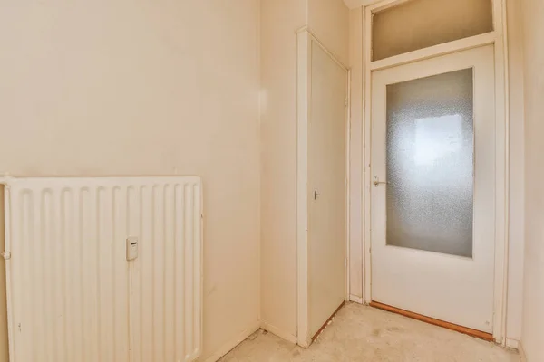 Het interieur van de gang in een lichtformaat — Stockfoto