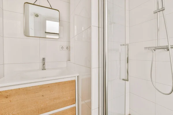 The compact shower — стоковое фото