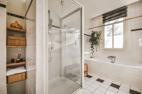 White bath room — Stockfoto