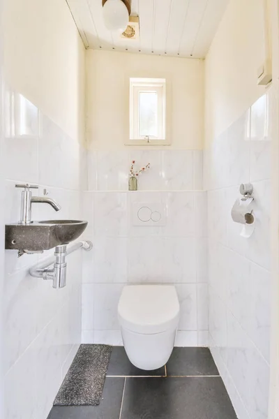 A small bathroom in black and white style — Stok fotoğraf