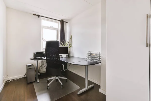 Interior of modern small home office — Zdjęcie stockowe