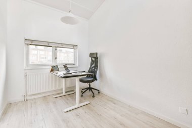 Modern ev ofisinin içi.