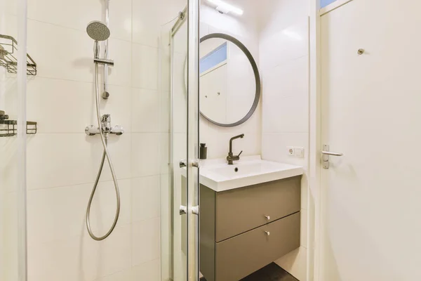 Sinks and shower cabin — Foto de Stock