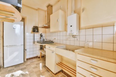 Bir mutfağın içi.