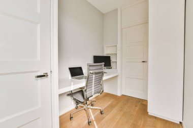 Modern ev ofisinin içi.