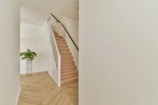 Лестница Класса Люкс Специальным Дизайном Элегантном Доме — стоковое фото