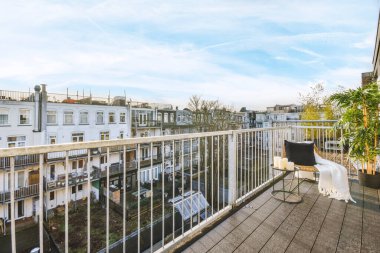 Evin güzel verandasının manzarası