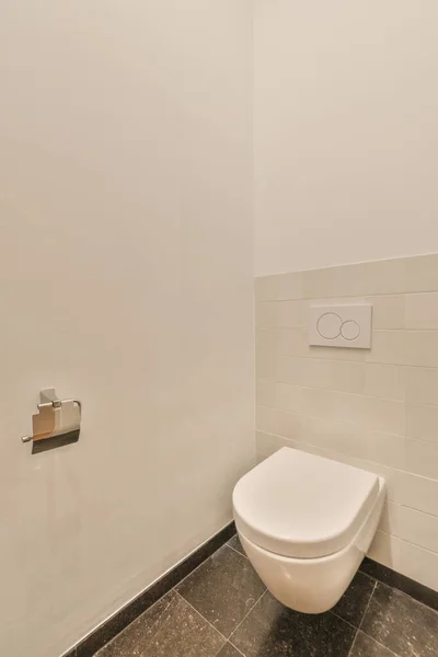 Luminoso Baño Minimalista Con Diseño Moderno —  Fotos de Stock