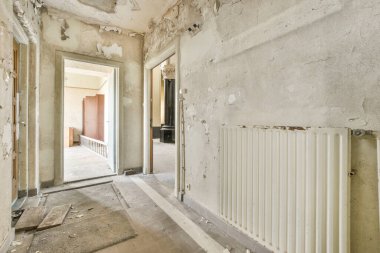 Şehir kilisesindeki boş ofis alanlarının panoramik görüntüsü