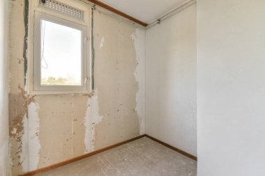 Küçük, basit ve parlak bir oda. Pencereden manzarası harika.