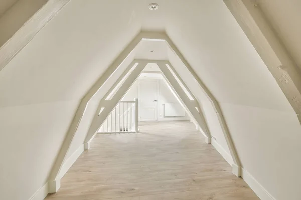 Cozy Spacious Mansard Styled Empty Room Luxury House — Stock Photo, Image