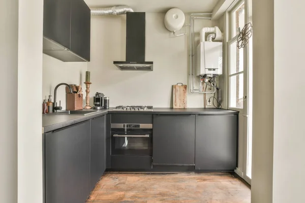 Desain Interior Gaya Modern Minimalis Apartemen Studio Dengan Dapur Putih — Stok Foto