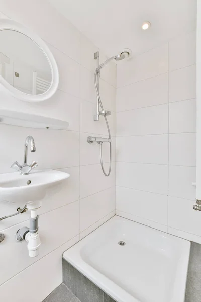 Sinks Mirrors Shower Box Glass Door Modern Bathroom White Tiled — Fotografia de Stock