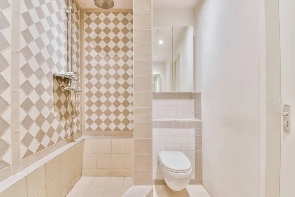 Sinks Mirrors Clean Toilet Located Shower Box Glass Door Modern — Stock Photo, Image