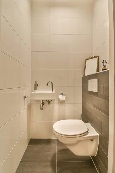 Interior Contemporary Bathroom Restroom Shower Toilet Marble Walls Minimal Style — 图库照片