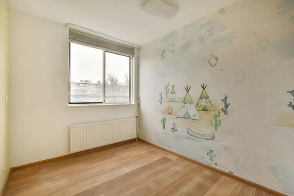 Kunststofffenster Und Heizkörper Weißer Wand Leeren Lichtraum Hause — Stockfoto