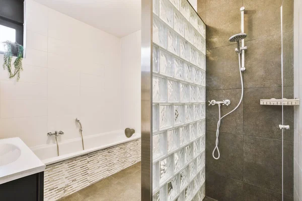 White Bathtub Metal Faucet Modern Bathroom Minimal Style Apartment — Stock Photo, Image