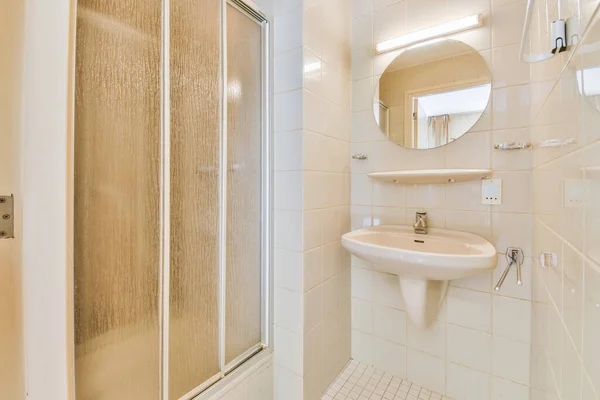 Sinks Mirrors Shower Box Glass Door Modern Bathroom White Tiled — ストック写真