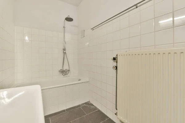 Cloison Verre Entre Robinet Douche Toilettes Suspendues Mur Dans Les — Photo