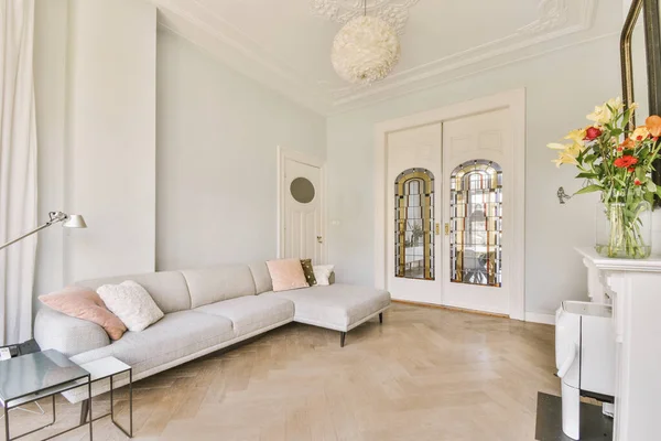 Stylish Home Interior Design Spacious Living Room Large Windows White — Fotografia de Stock