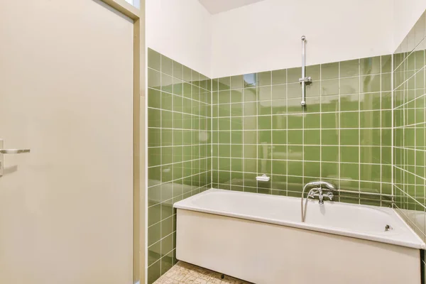 Bathtub Glass Shower Placed Corner Sink Toilet Small Light Bathroom — Zdjęcie stockowe