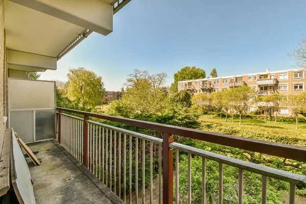 Panoramic View Old Brick Buildings Parking Trees Small Balcony — Fotografia de Stock