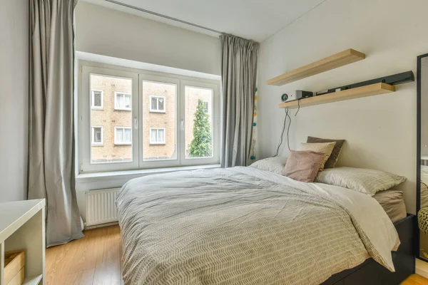 Comfortable Bed White Bedclothes Bedside Table Placed Window Light Bedroom — ストック写真