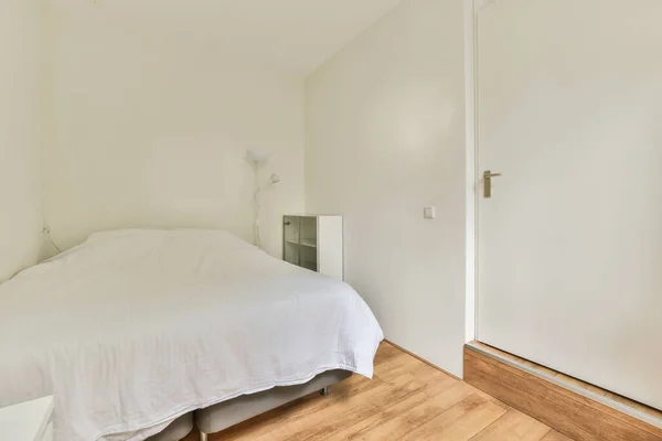 Güzel Tasarlanmış Lüks Bir Yatak Odası — Stok fotoğraf