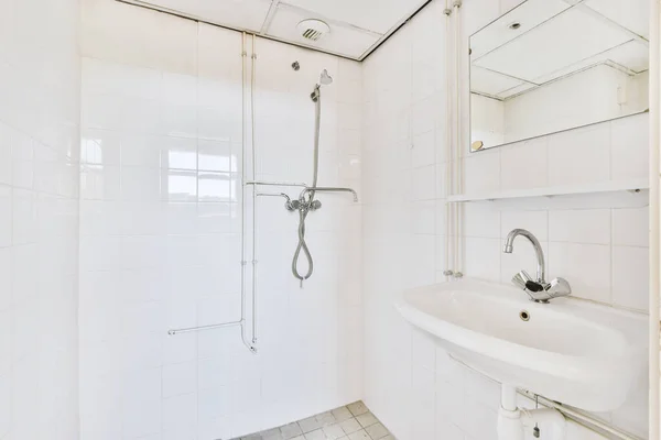 Sinks Mirrors Shower Box Glass Door Modern Bathroom White Tiled — Stock Fotó