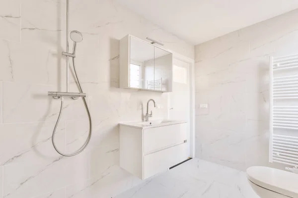Modern Flush Toilet Shower Box Ceramic Sink Installed White Tiled — стоковое фото