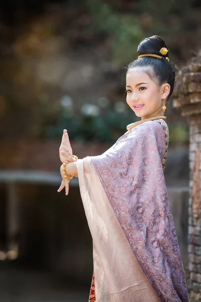 Closeup Shot Cute Thai Girl Wearing Thai Traditional Clothing — 图库照片
