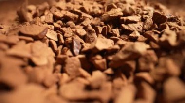 Anında kahve taneleri. yavaş çekim