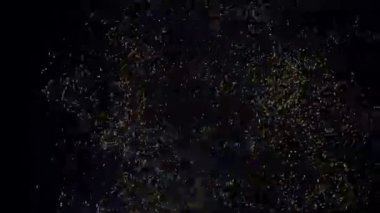 gece gökyüzünde havai fişek patlama