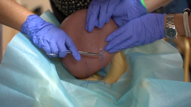 Training Surgeon Students Mannequins Artificial Stomach Sutured Medical Instruments — Vídeo de Stock
