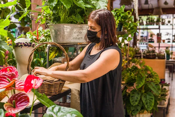 Flower Shop Small Business Professional Doing Fresh Romantic Wedding Decor — Φωτογραφία Αρχείου