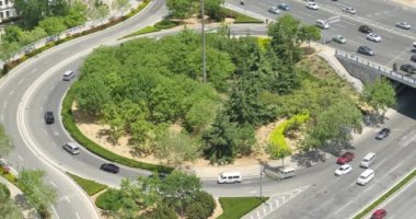 4 k yoğun kentsel trafik Üstgeçit, kentsel morden bina, Çin.