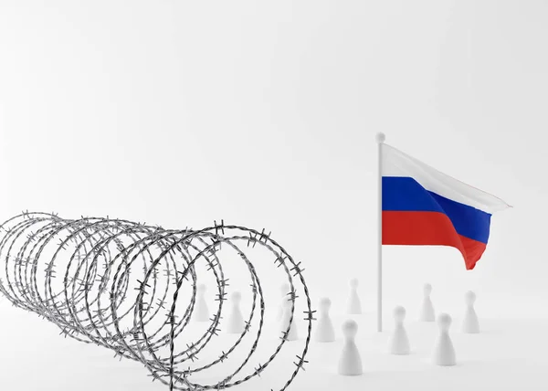 Russian flag and people figures behind barbed fence. Russias isolation from the rest of the world, sanctions. Russian Ukrainian conflict. Stop war, occupation. Free, copy space for text. 3D rendering — Stock Photo, Image