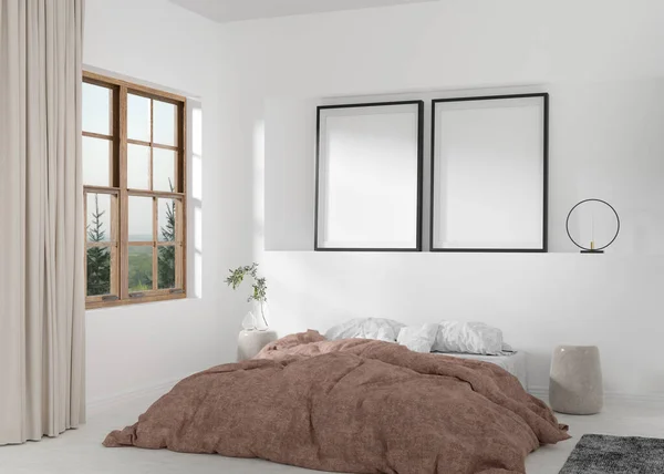 现代卧房白墙上的两个空的垂直画框.用丑闻式的模仿室内环境.免费的图片空间，海报。床，植物。3D渲染. — 图库照片